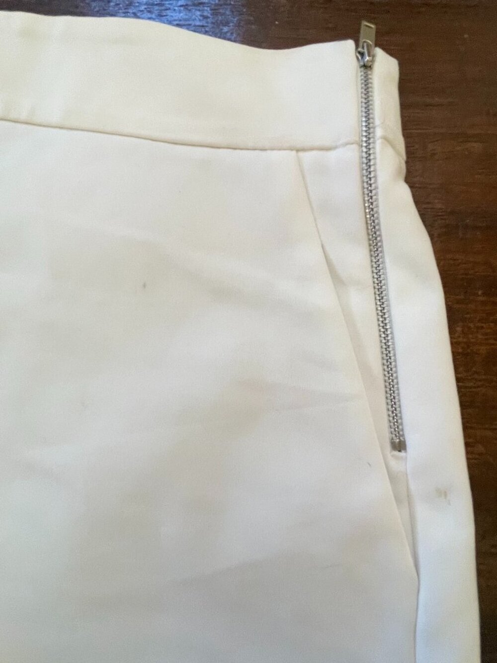 Zara Women's High-Waisted M White Dress Shorts Pockets Size Zipper Ctn-blend NWT - Picture 3 of 7